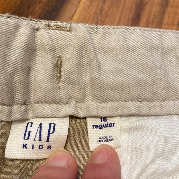NWOT Boy’s Size 16 Cream Khaki Cotton GAP Pants with Stretch - Picture 3 of 6